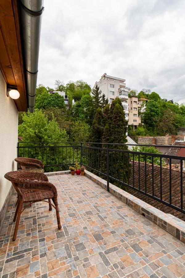 Residence 48 Beautiful Building Within Moments From The Old Town Of Brașov Exterior foto