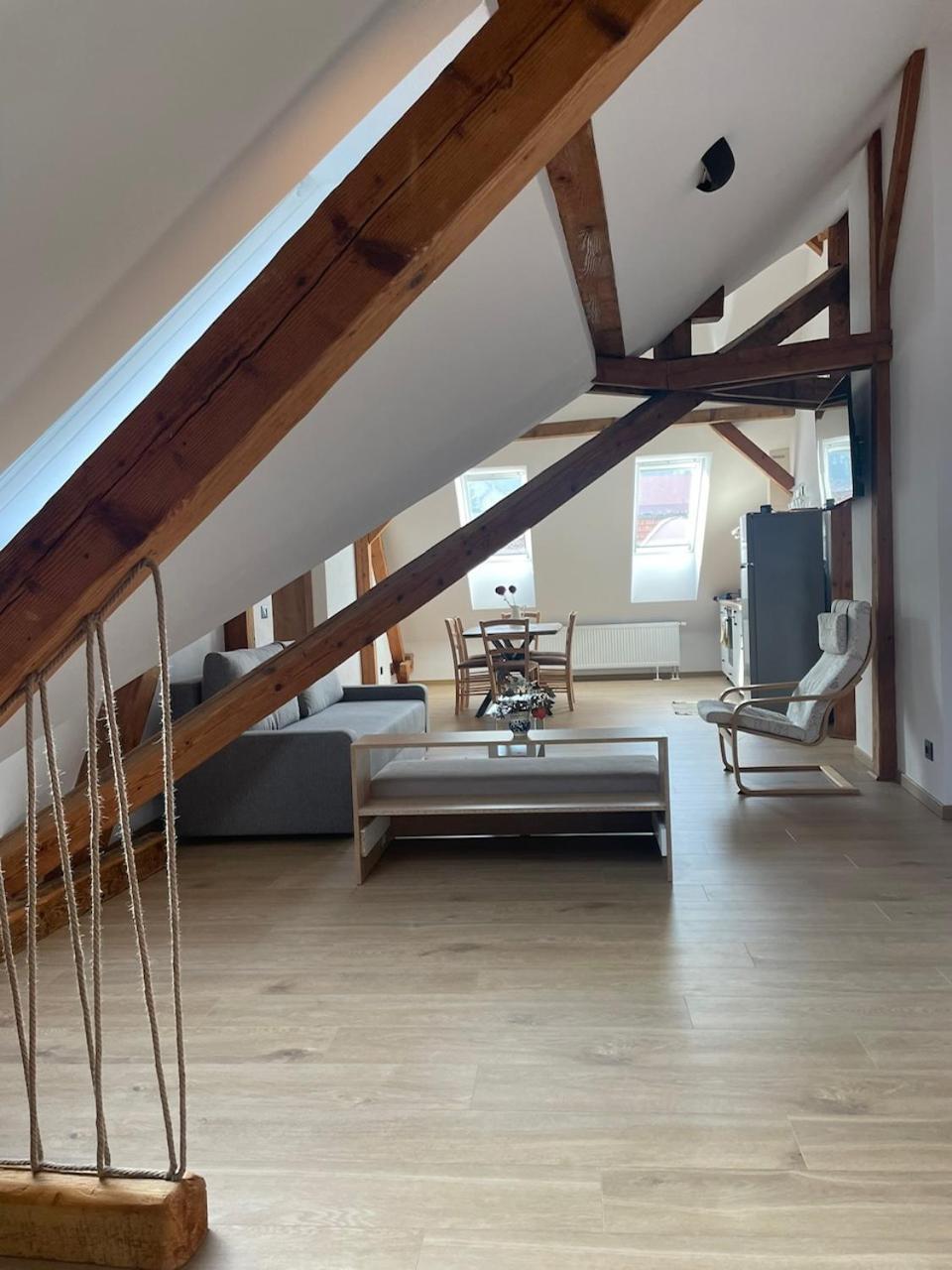 Residence 48 Beautiful Building Within Moments From The Old Town Of Brașov Exterior foto
